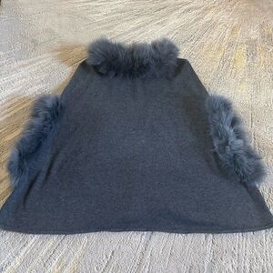NEIMAN MARCUS GRAY Genuine Fox Fur Trim poncho cape shawl sweater small